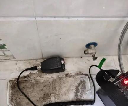 农安屋顶漏水维修公司分享下卫生间漏水的危害及解决方法